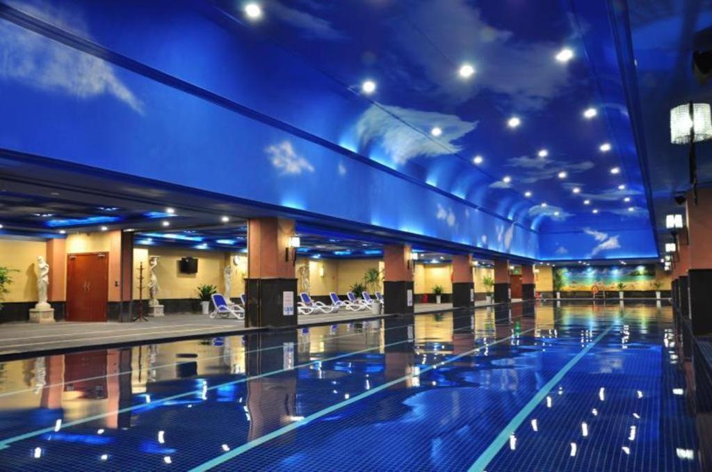 Chongqing Huachen International Hotel Exterior photo