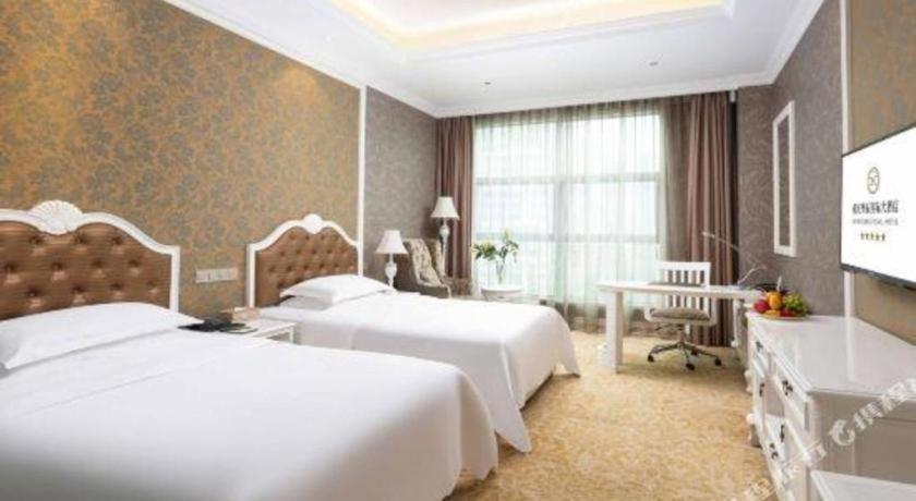 Chongqing Huachen International Hotel Exterior photo
